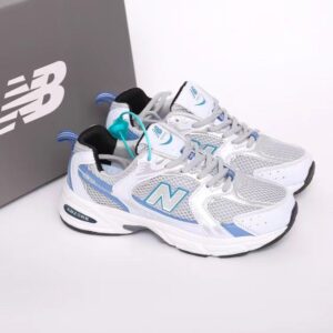 100 pcs of Mixed Colors New balance shoes from size (35 to 45) must buy full moq (Copy)