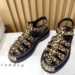1pair New Women's Summer Flat Bottom Casual sandals(Below price is for 1pair),sizes (38-44)