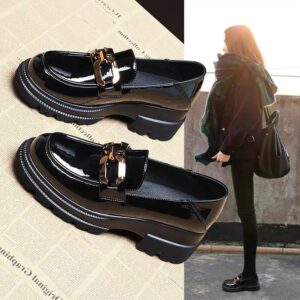 Black)Patent Leather Chunky Loafers Women Platform Shoes Round Toe Ladies Flats Metal Chain (below price is for 50pcs)from size(35 to 40 )