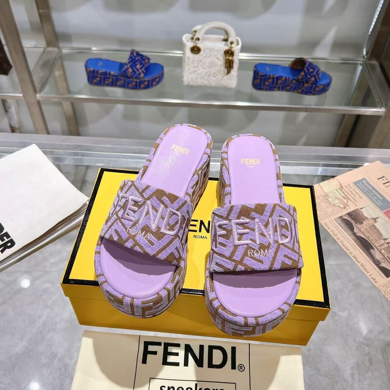 (5pcs) FENDI mixed colors sandals