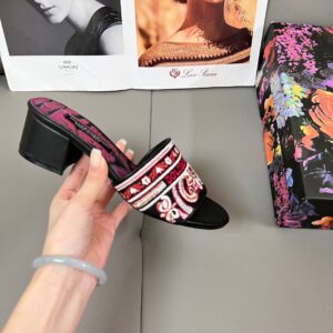 5pairs mixed color and sizes (35-43)Dolce&Gabbana Pre-Loved(below price is 5pairs)