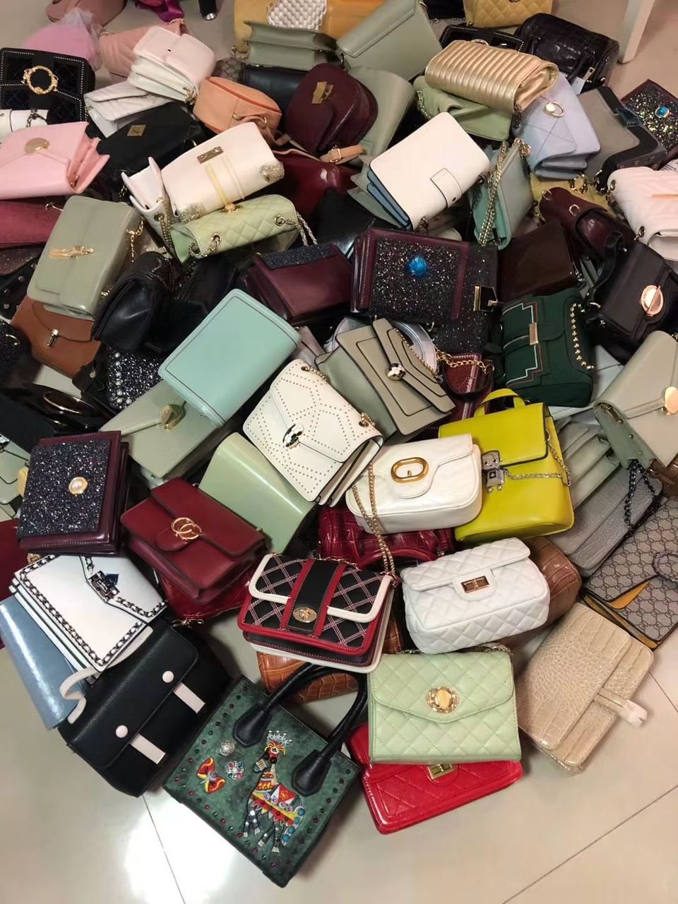 50pcs Mixed designs ladies bags(Below price is for 50pcs)