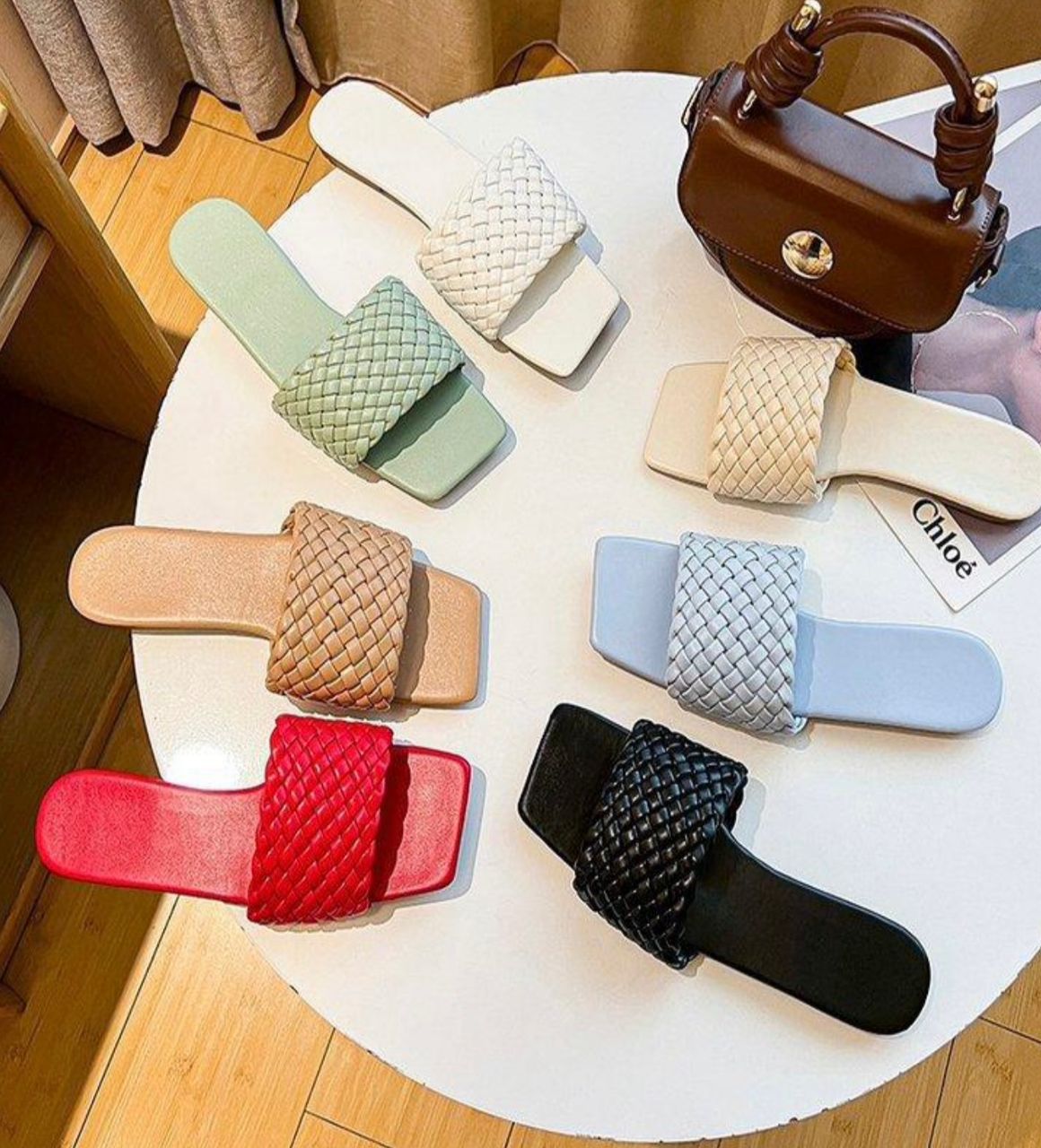 60pairs Mixed color ladies Sandals (Below price is for 60pairs)