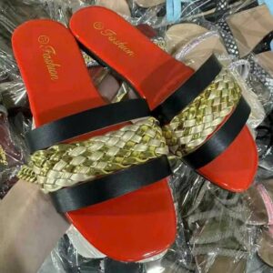 25pcs mixed color,design and sizes ladies  sandals(below price is 25pcs)